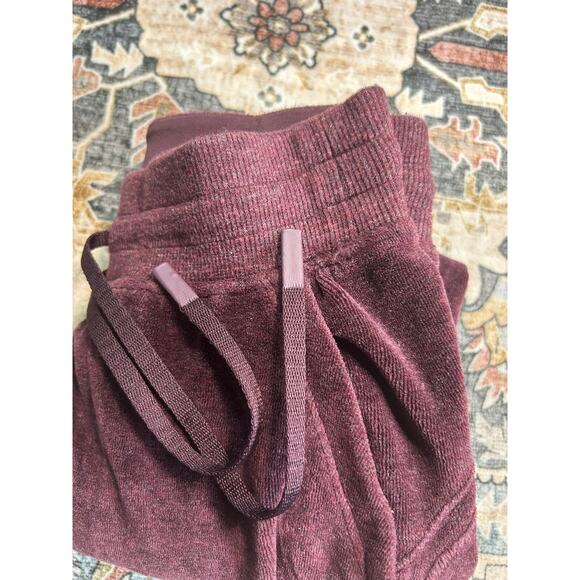 Lululemon Warm Down Jogger Sweatpants Velour Plum Track Pants 4 - Picture 9 of 10